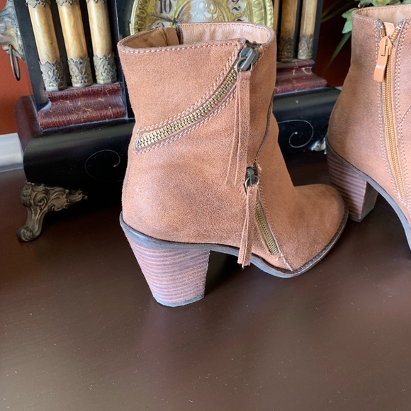 Booties - Picture 4 of 7